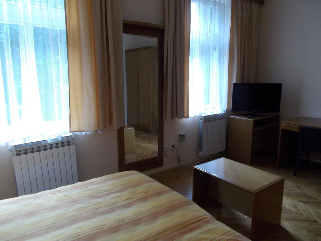 Studio Apartments "Chess Club Bosna" Sarajevo Exterior photo