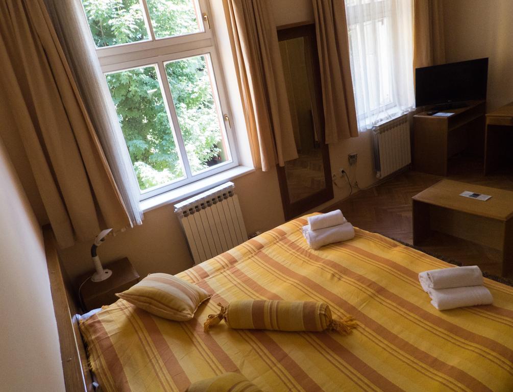 Studio Apartments "Chess Club Bosna" Sarajevo Exterior photo